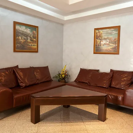Apartment In Plaza